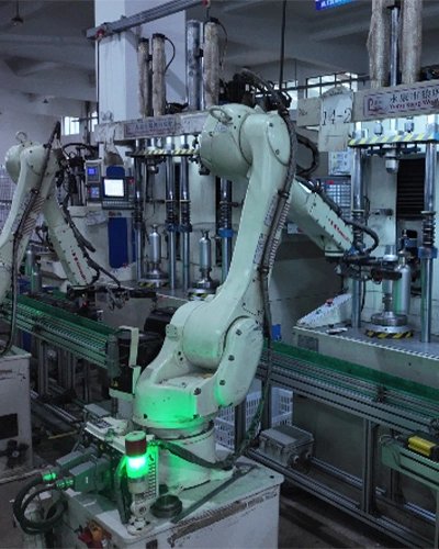 Consistent mass production line of insulated cola shape stainless steel water bottles in factory