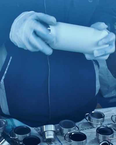 push-to-open lid functional testing for one-hand open water bottle OEM production