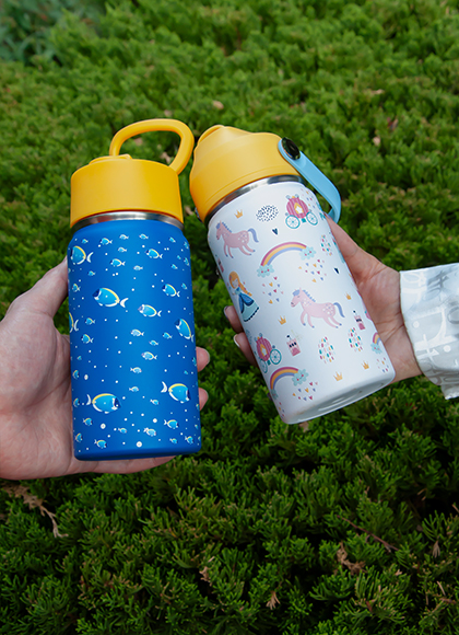 Matte finish kids water bottle with 3D 5D textured embossed graphics