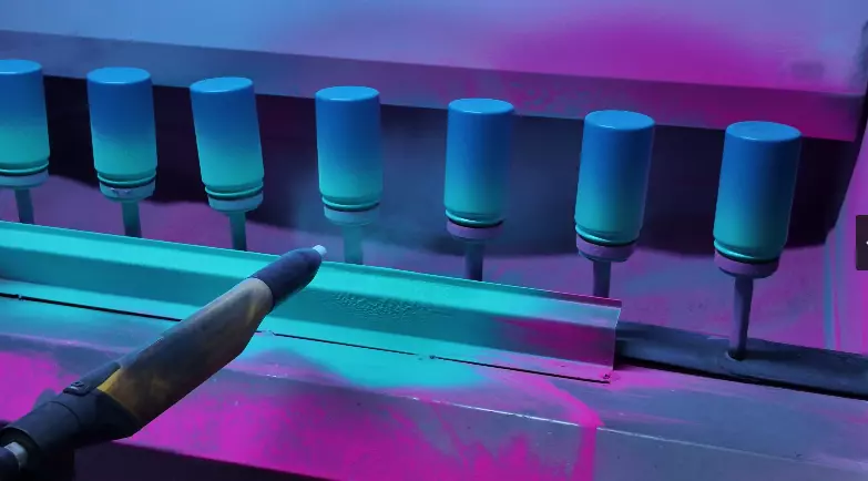 Powder coating and surface finishing process for custom stainless steel water bottles and tumblers