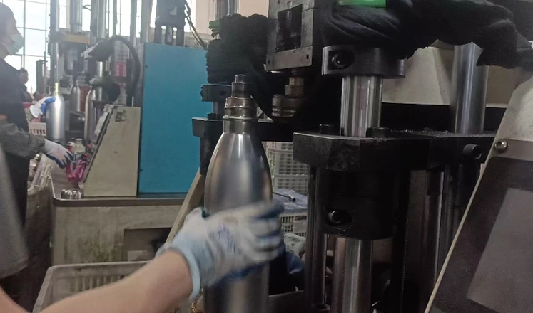 Necking and thread forming process for stainless steel water bottle manufacturing