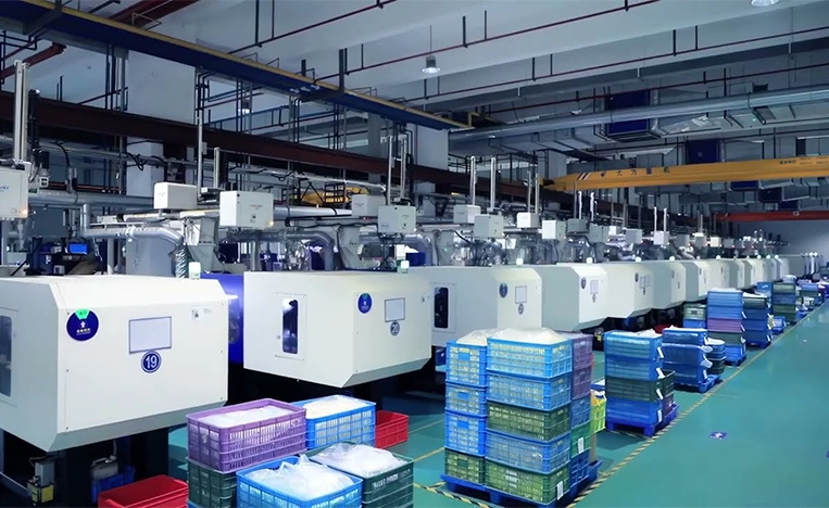 Modern stainless steel drinkware production facility for OEM insulated water bottle manufacturing