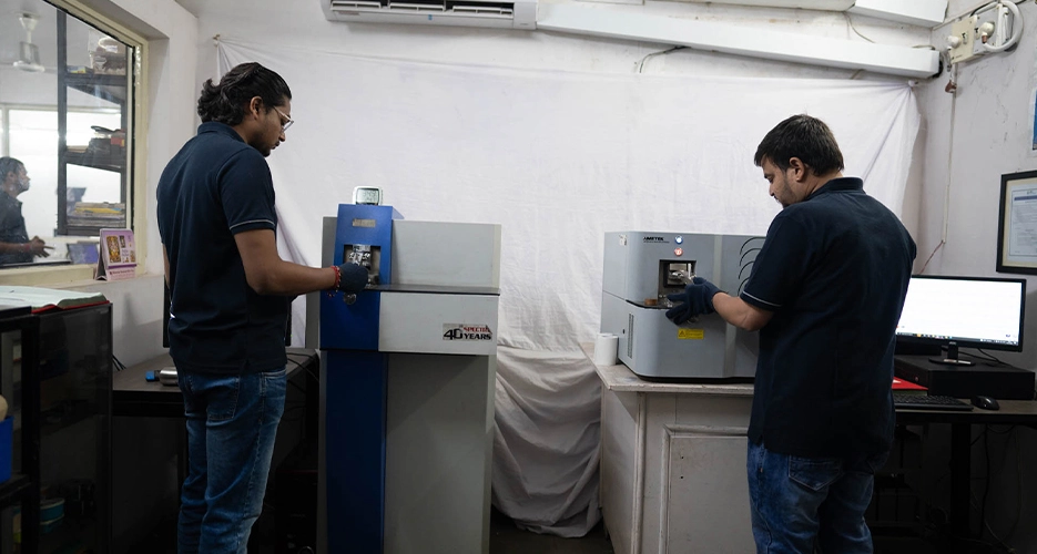SUS304 and SUS316 stainless steel material metallurgy inspection for OEM water bottle manufacturing