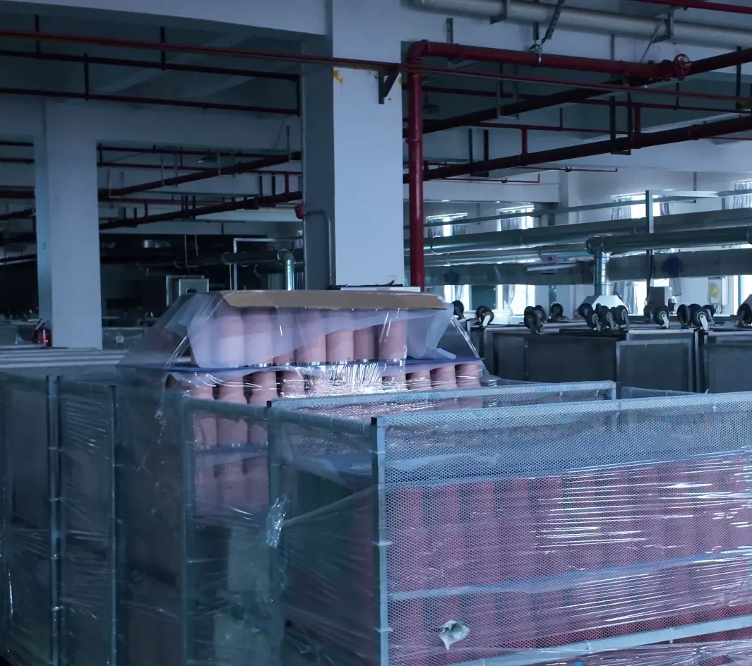 Factory direct stainless steel drinkware supplier showing warehouse inspection and quality control before bulk shipment