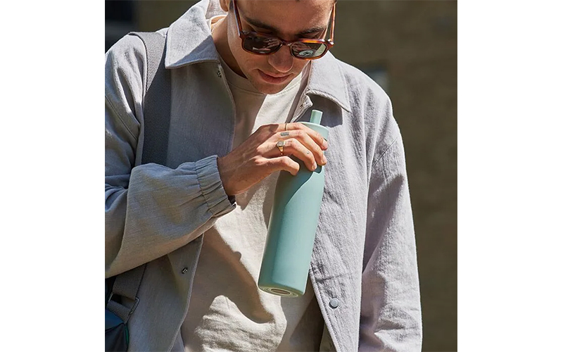 Stainless steel water bottles for seniors