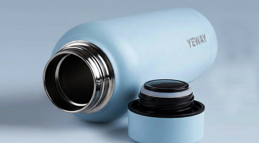 Minimalist premium stainless steel water bottle with high-vacuum insulation technology for B2B brands