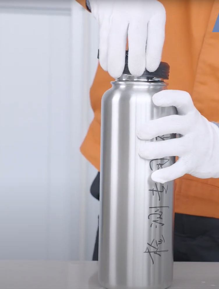 Open-close durability cycle test for durable water bottle lids validating long-lasting cap reliability