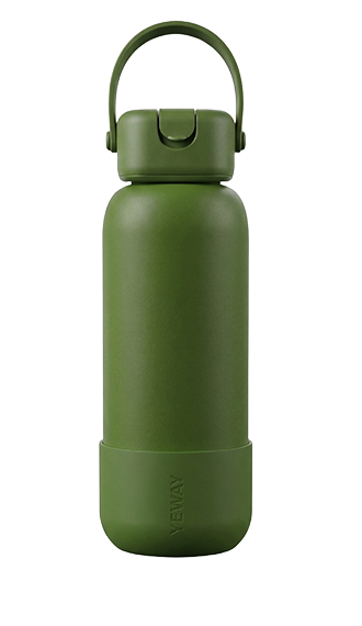 Industrial style olive green vacuum flask with structured square lid and silicone grip. Custom straw set available, perfect for outdoor brand portfolios.