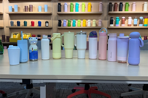 Wholesale stainless steel water bottles for bulk sourcing and private label drinkware businesses